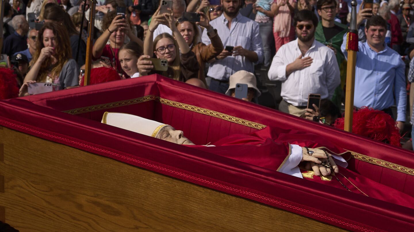 Vatican City AP Емилио Моренати главен фотограф в Испания за