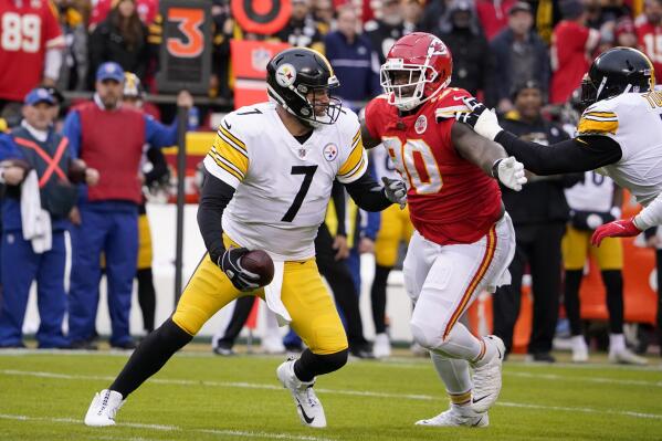 Chiefs rout stumbling Steelers 36-10 to clinch AFC West