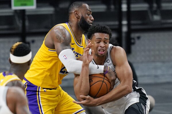 NBA: Spurs win ninth straight game with big victory over Los Angeles Lakers, Basketball News