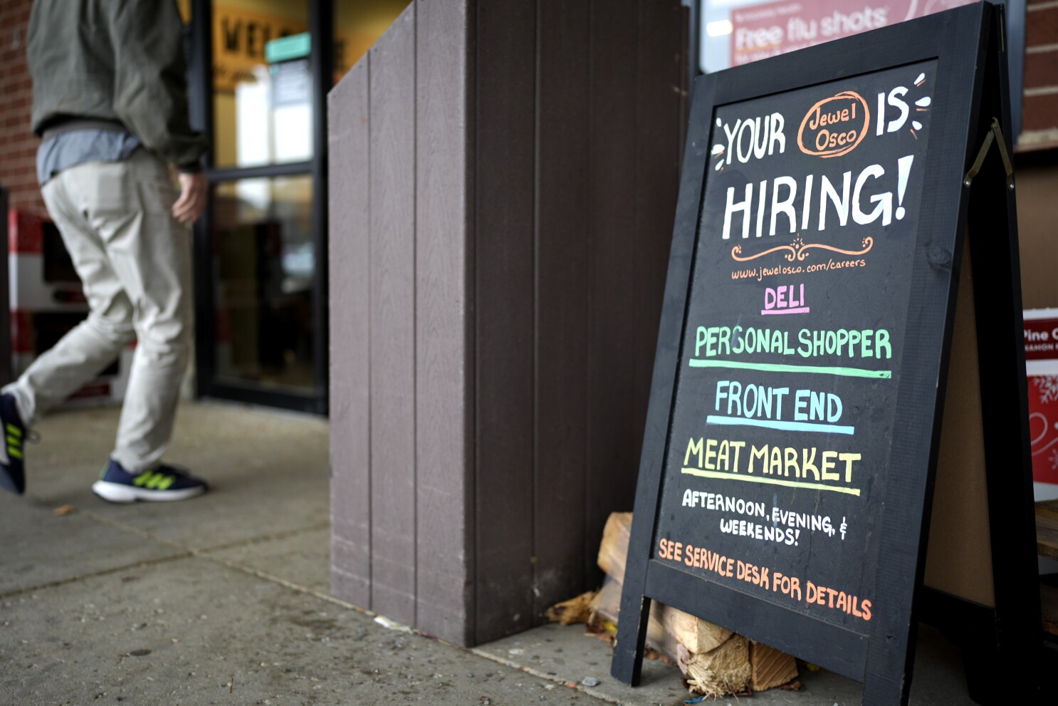 US filings for jobless aid, a proxy for layoffs, inch down modestly last week as uncertainty lingers
