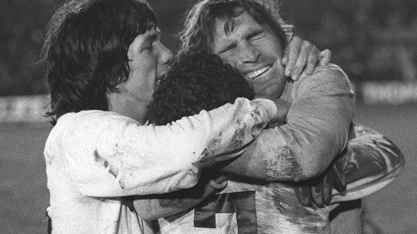 Hugo Orlando Gatti, Argentine Football Legend, Passes Away at 80