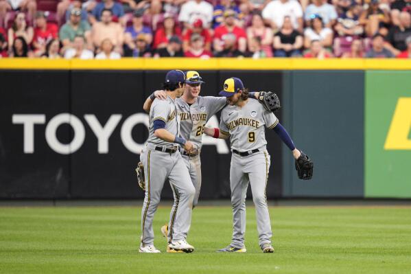 Brewers' Willy Adames exits game after being struck by a foul ball