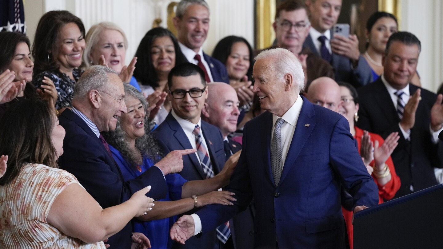 Le nouveau plan Biden pourrait offrir la citoyenneté américaine à un demi-million d’immigrés