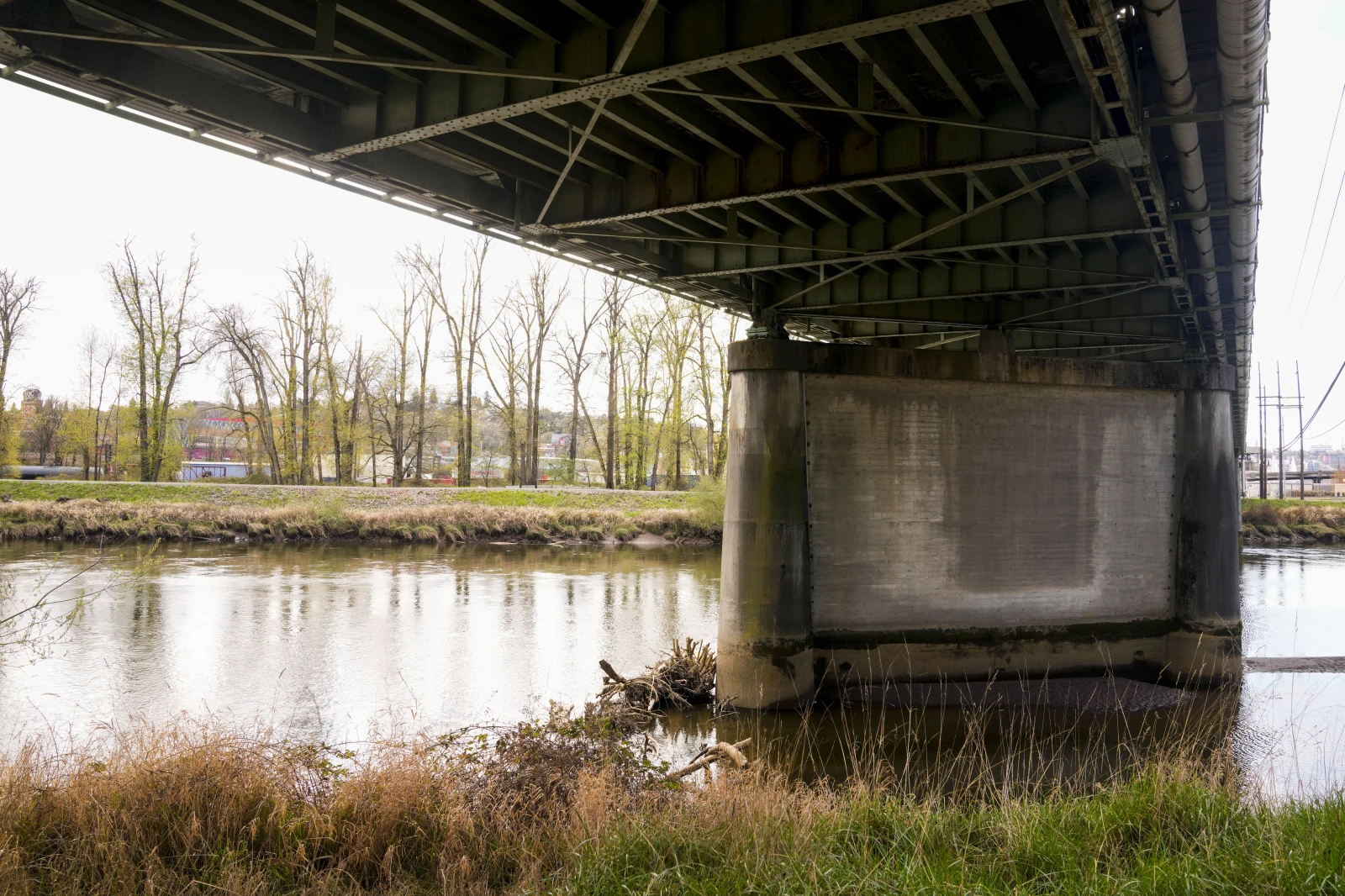 📺 Closed bridges highlight years of neglect, backlog of repairs awaiting funding (apnews.com)