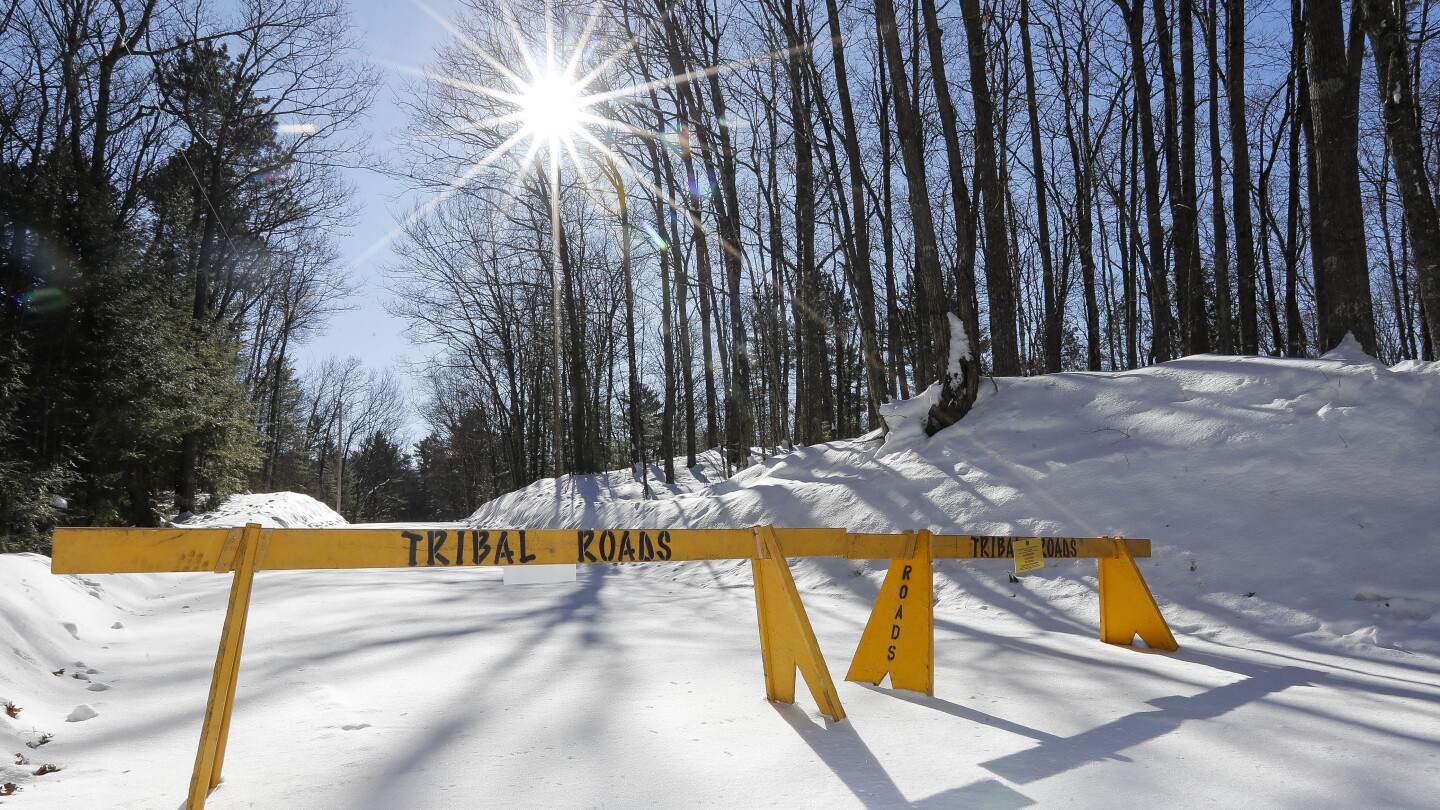 Federal Judge Orders Roads Open on Wisconsin Reservation