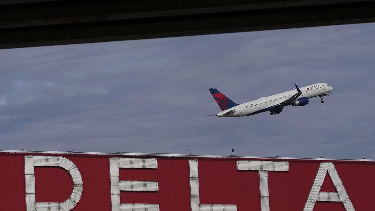 Delta Cutting Flight Schedule Ahead of Busy Summer Travel Season