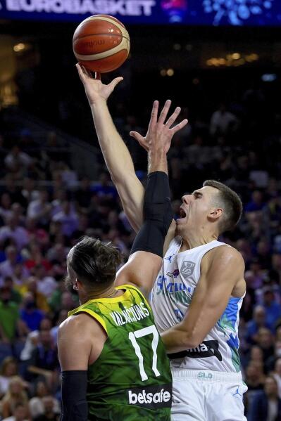 Germany to honor Nowitzki with jersey retirement at FIBA