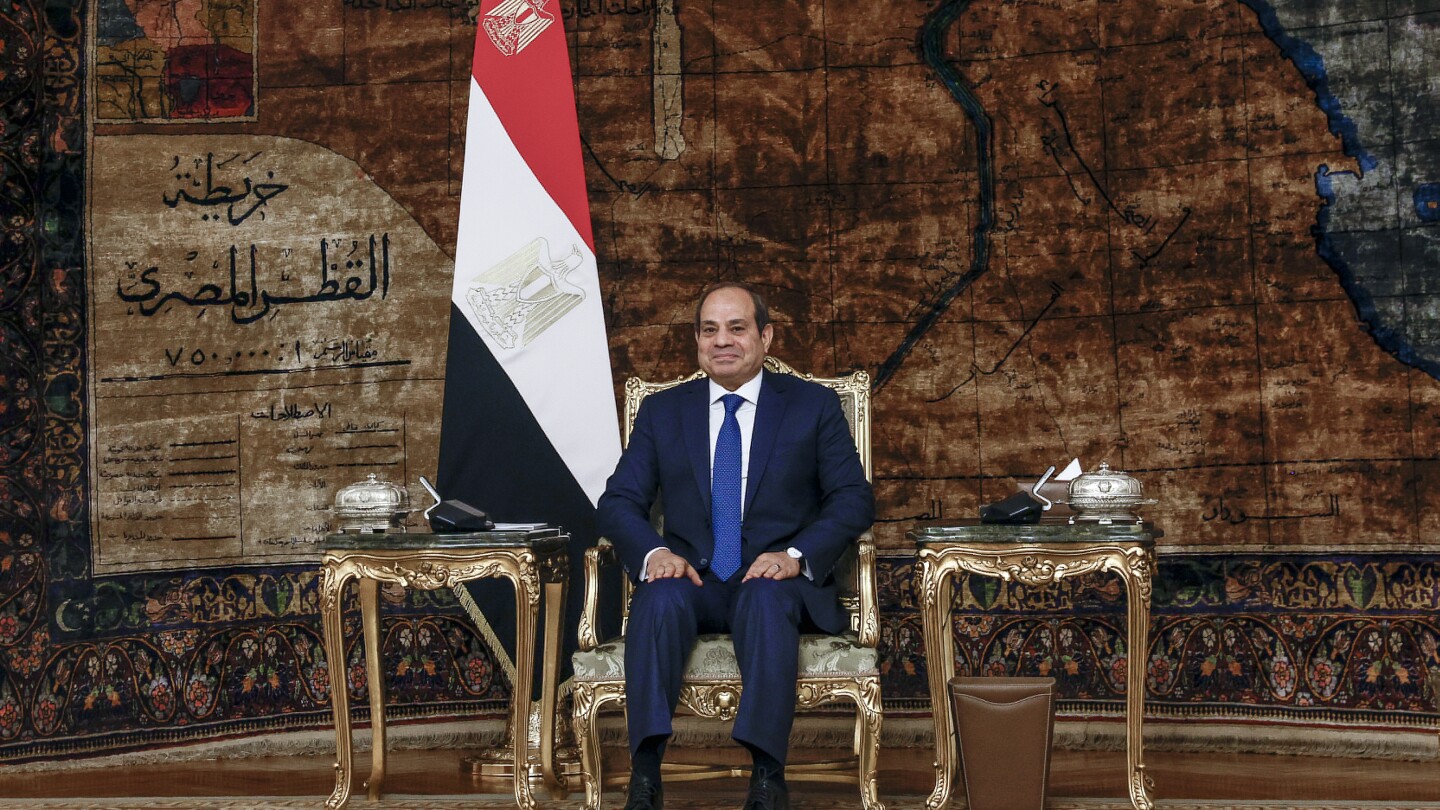 КАИРО AP — Египетският лидер каза в неделя че страната