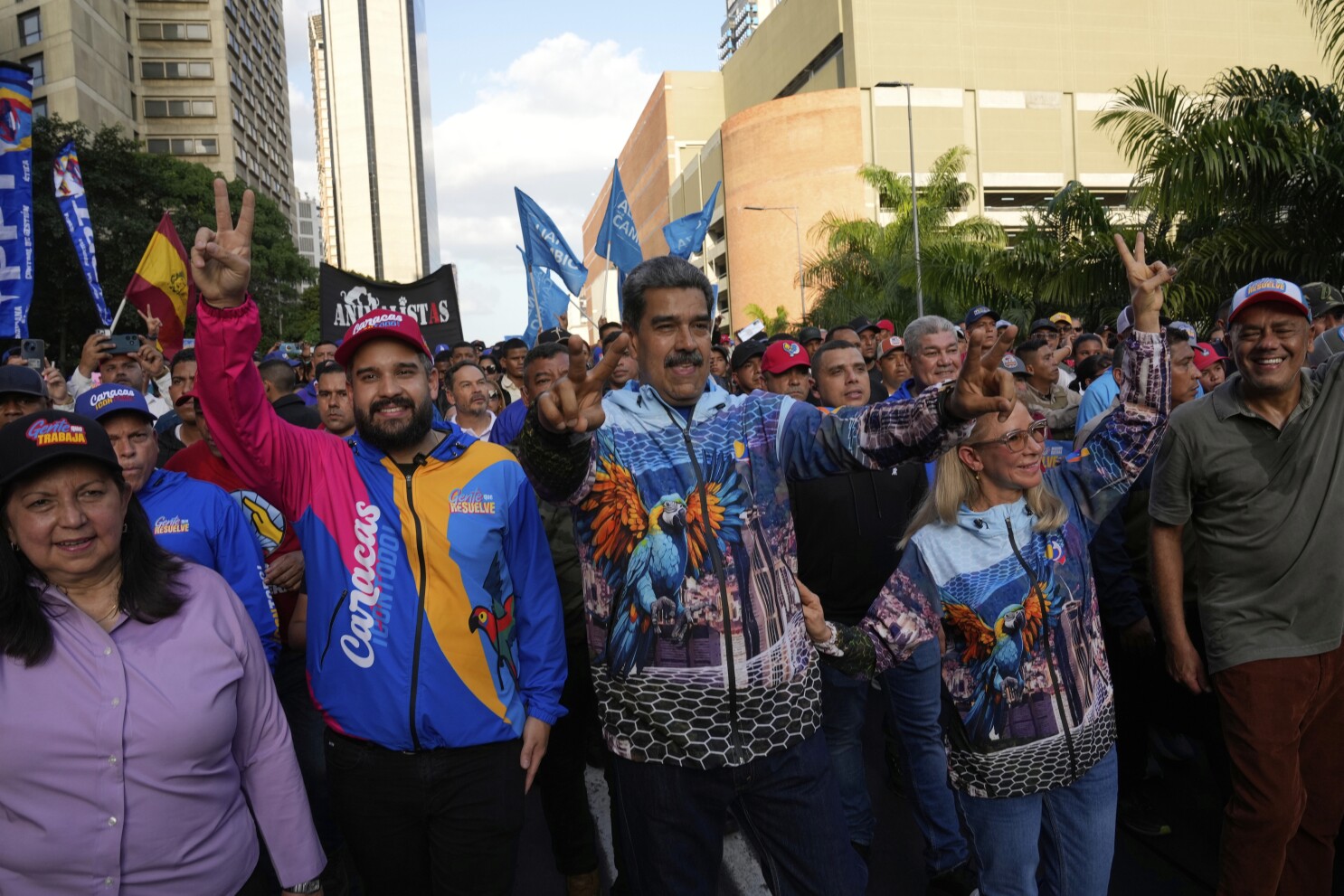 Autoridad electoral de Venezuela da victoria a oficialismo de Maduro en 23 de 24 regiones y Asamblea