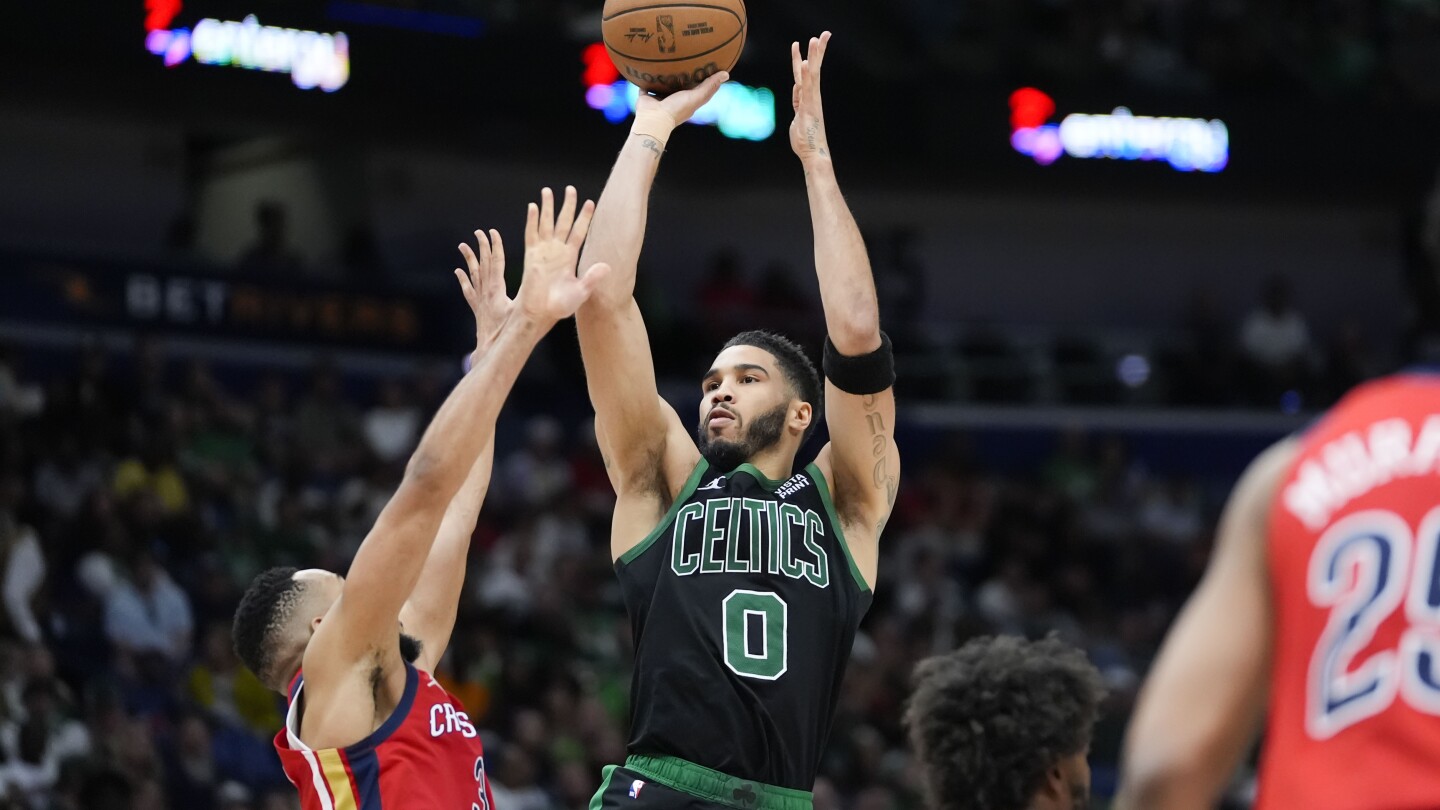 Tatum aporta 23 puntos a triunfo de Celtics sobre Pelicans, 104-92