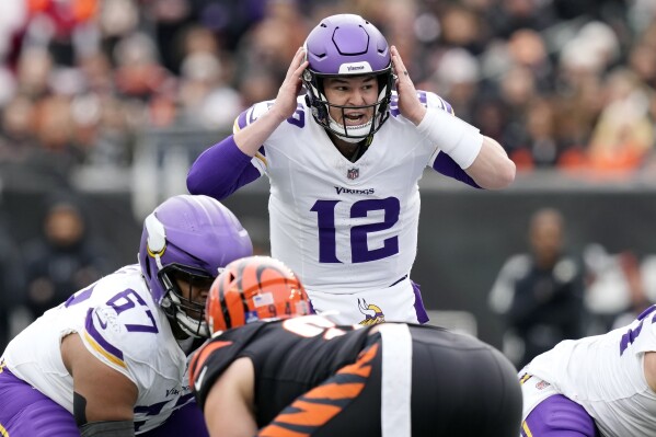 Vikings get improved quarterback play from Nick Mullens, but their playoff  hopes take a hit