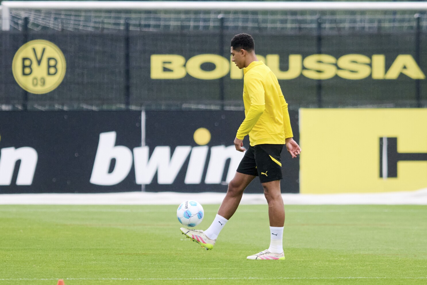 Borussia Dortmund signs Jobe Bellingham, Real Madrid star Jude's younger brother