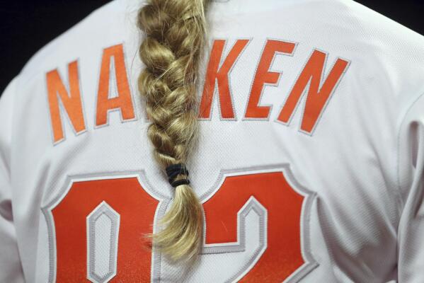 SF Giants reflect on Alyssa Nakken's history-making moment