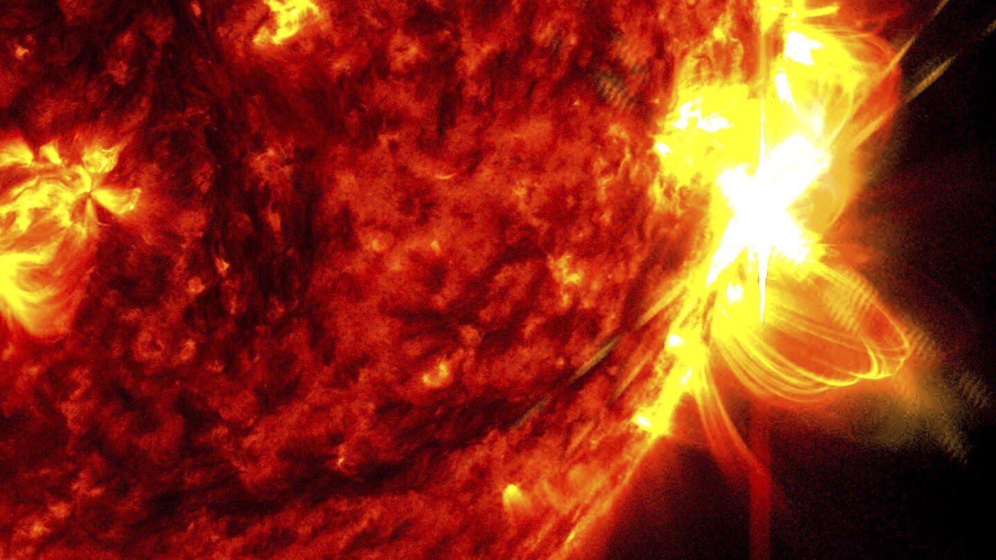 Магнитното поле на Слънцето може да се образува близо до повърхността. Това откритие може да подобри прогнозите за слънчеви бури