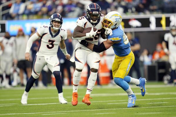 Denver Broncos vs Los Angeles Chargers - January 02, 2022