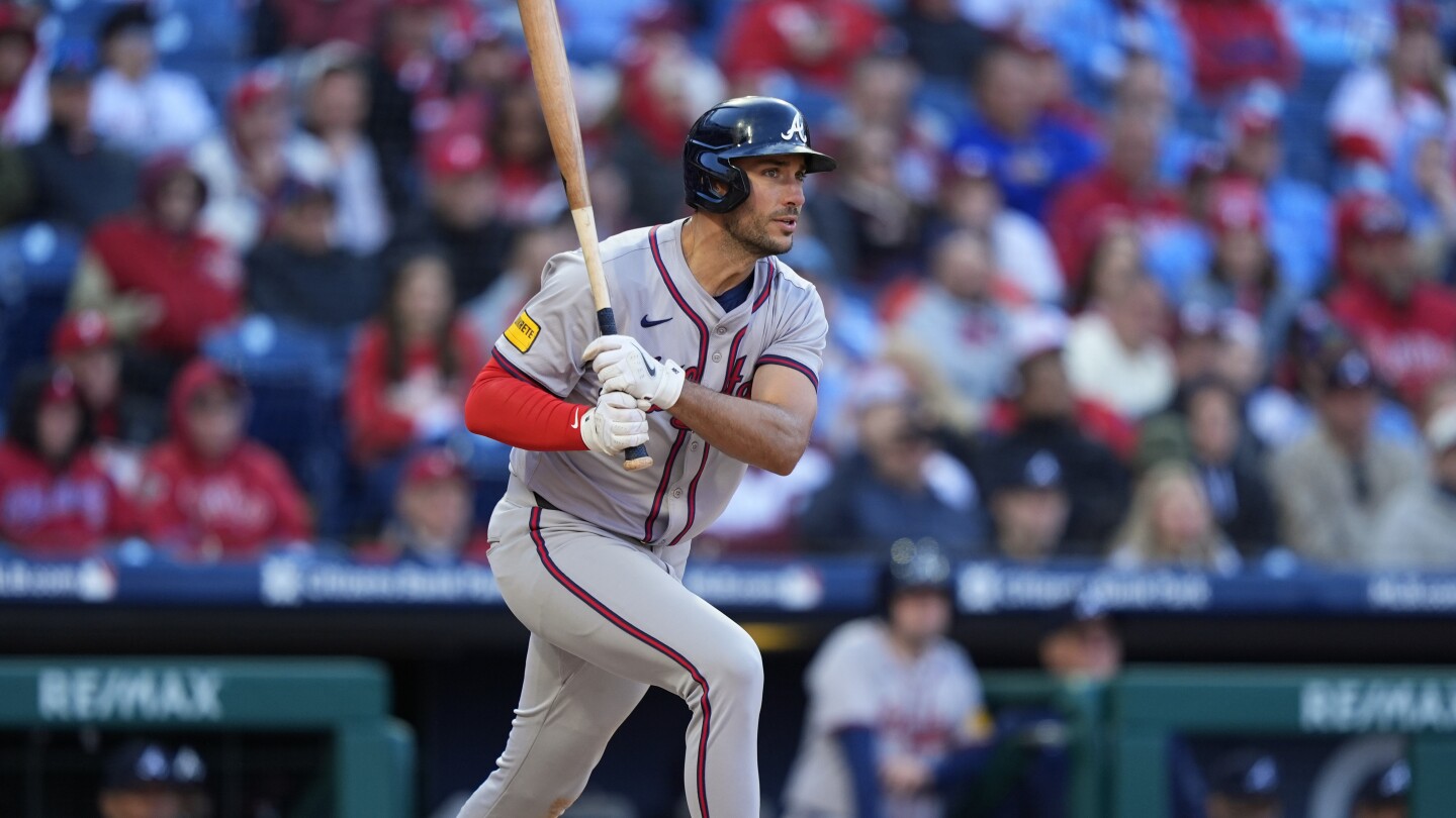 Braves rally in the seventh inning to defeat the Phillies