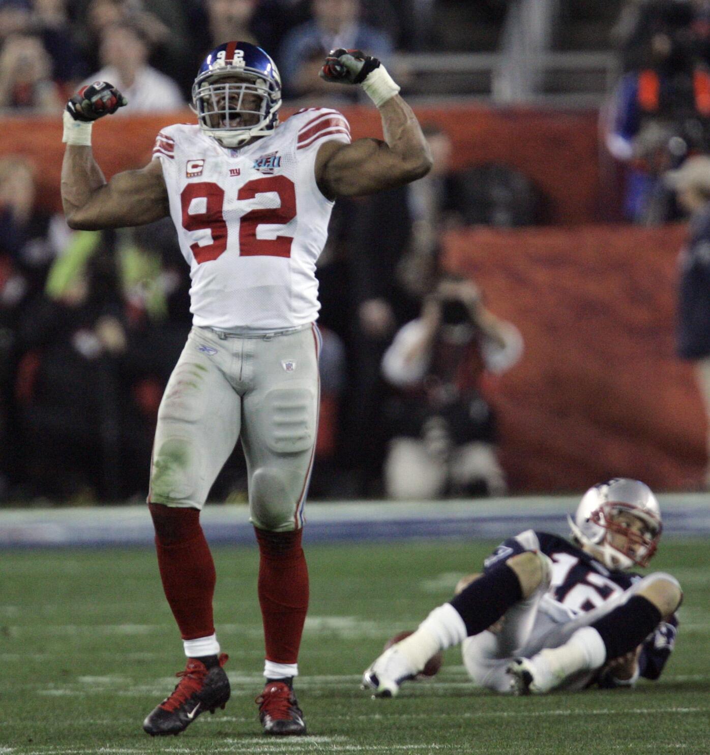 Giants retire Michael Strahan's No. 92 in halftime ceremony