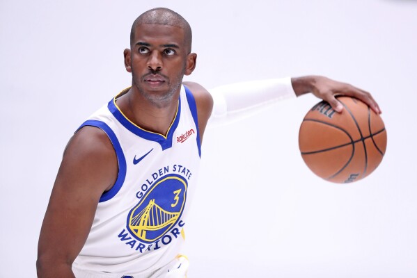 Warriors' Chris Paul comes off bench for 1st time in his NBA career