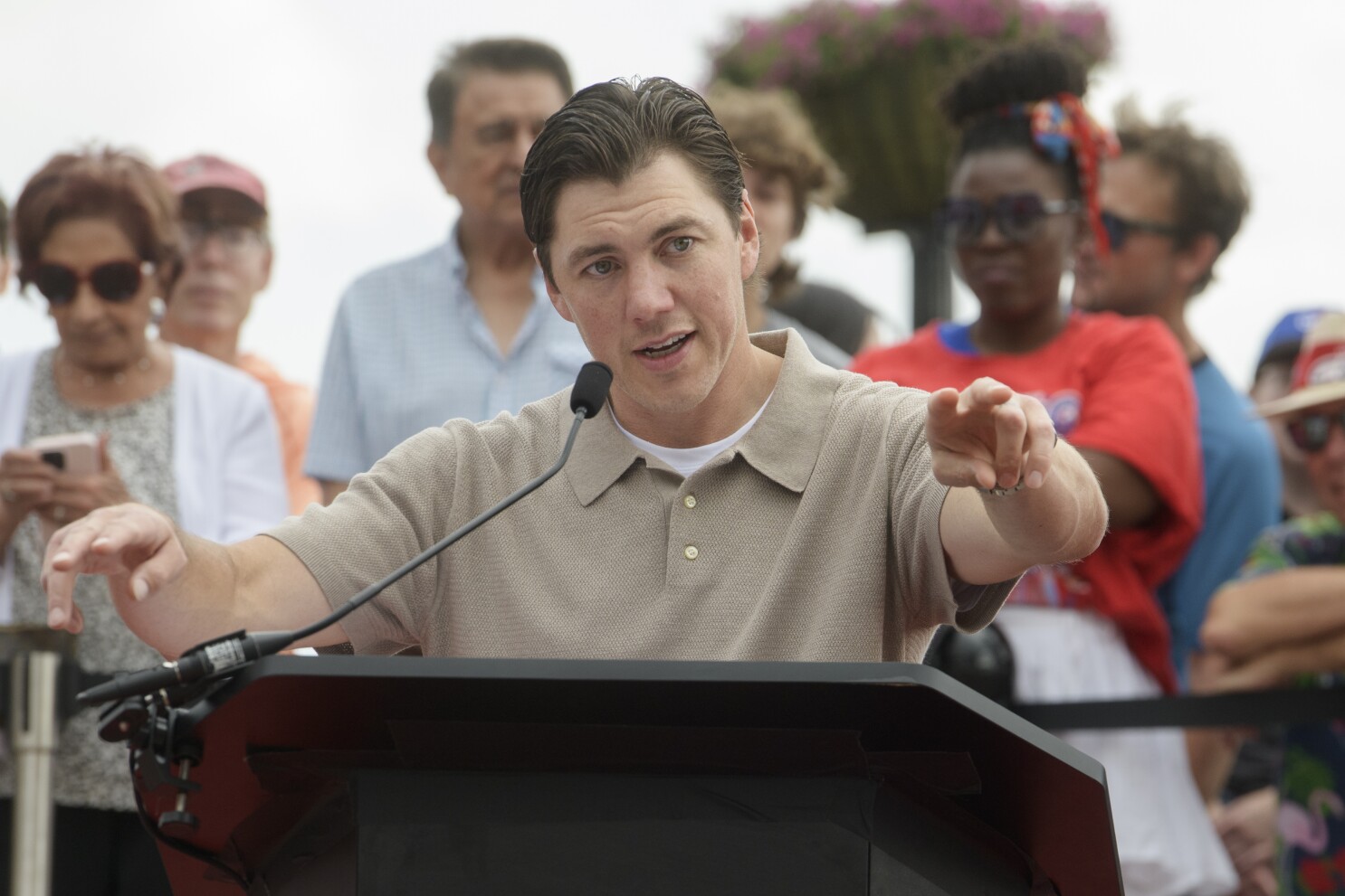 Sochi star T.J. Oshie announces his retirement
