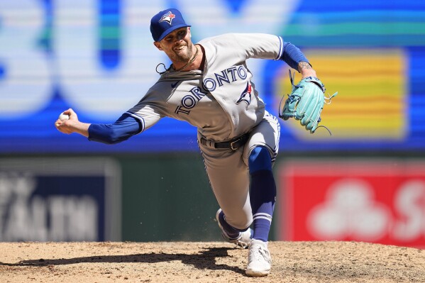 Blue Jays put RHP Cimber on 15-day IL with shoulder impingement