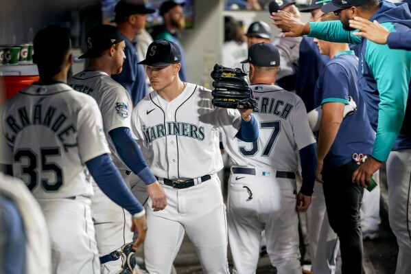 Julio Rodríguez and Robbie Ray power Mariners to 2-1 win over A's - Seattle  Sports