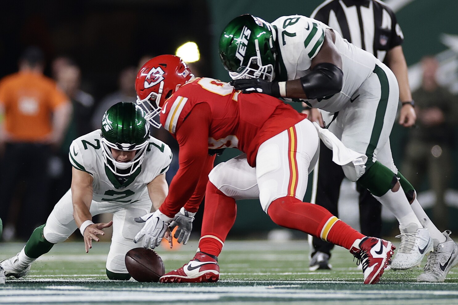 Jets not happy with questionable penalty call that turned the game late in  23-20 loss to Chiefs