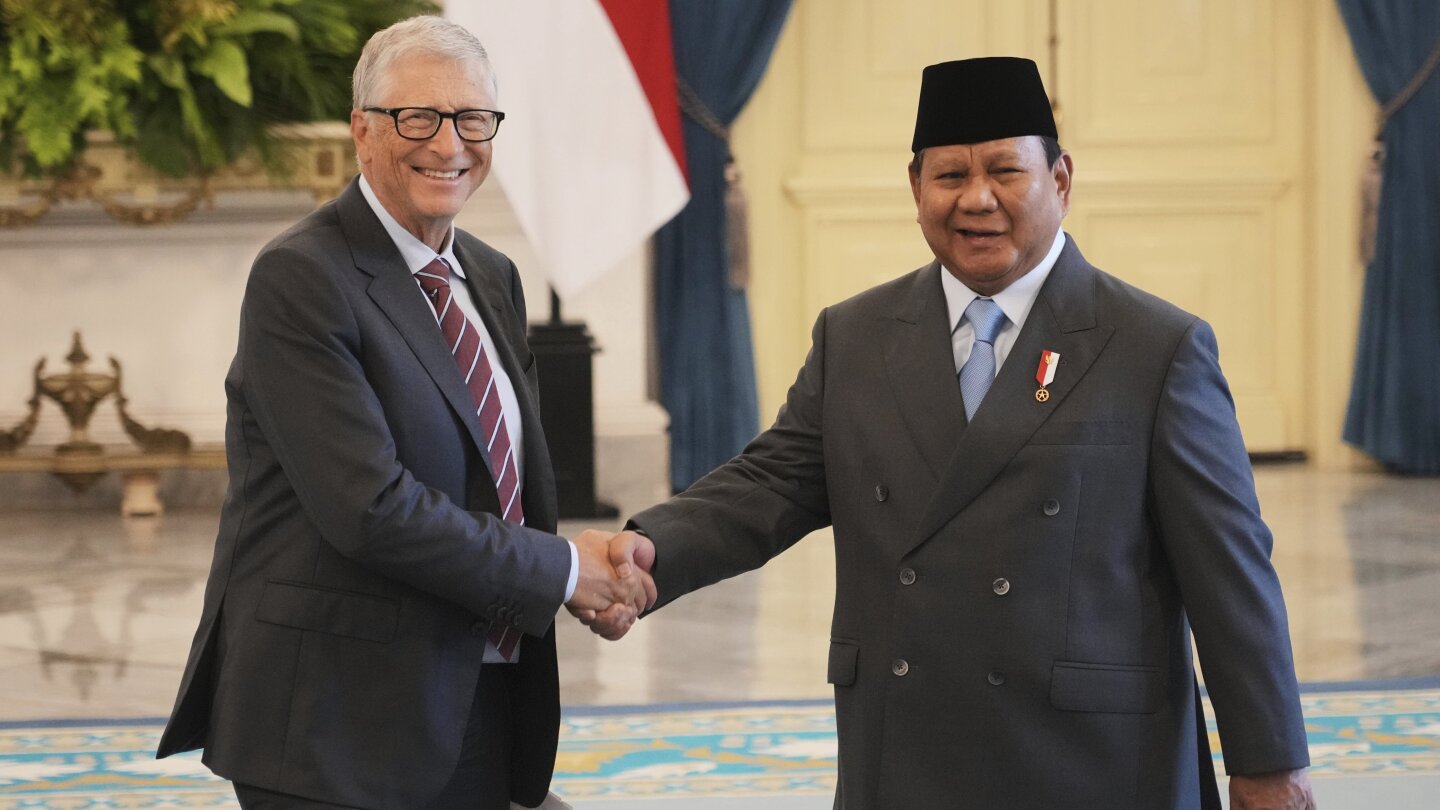 Bill Gates meets Indonesian leader to discuss health and sustainable development initiatives