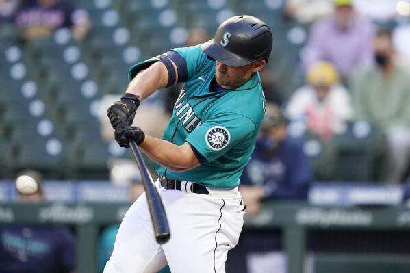 Kyle Seager receives ovation in Mariners' season finale