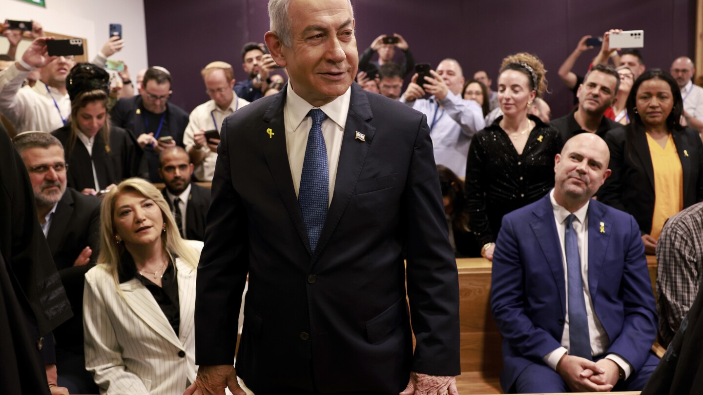 ‘The Bibi Recordsdata,’ with leaked Netanyahu photos, cannot be noticed in Israel. Israelis are discovering tactics