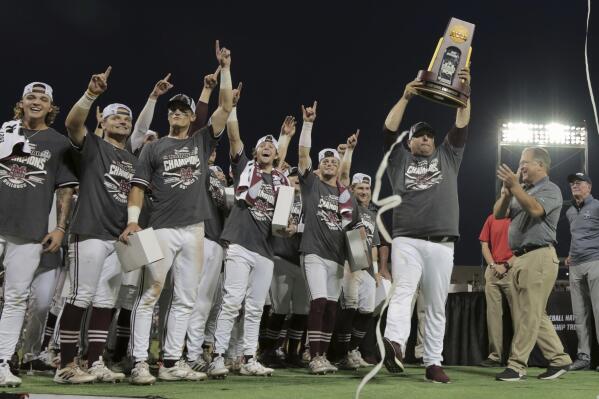 Mississippi State head baseball coach Chris Lemonis meets with