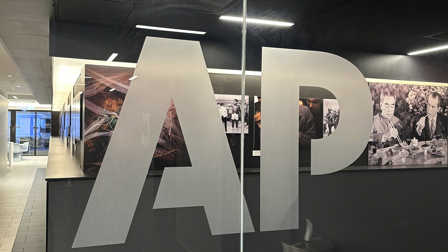 AP solicita una audiencia ante pleno de tribunal de apelaciones sobre acceso a eventos de Trump