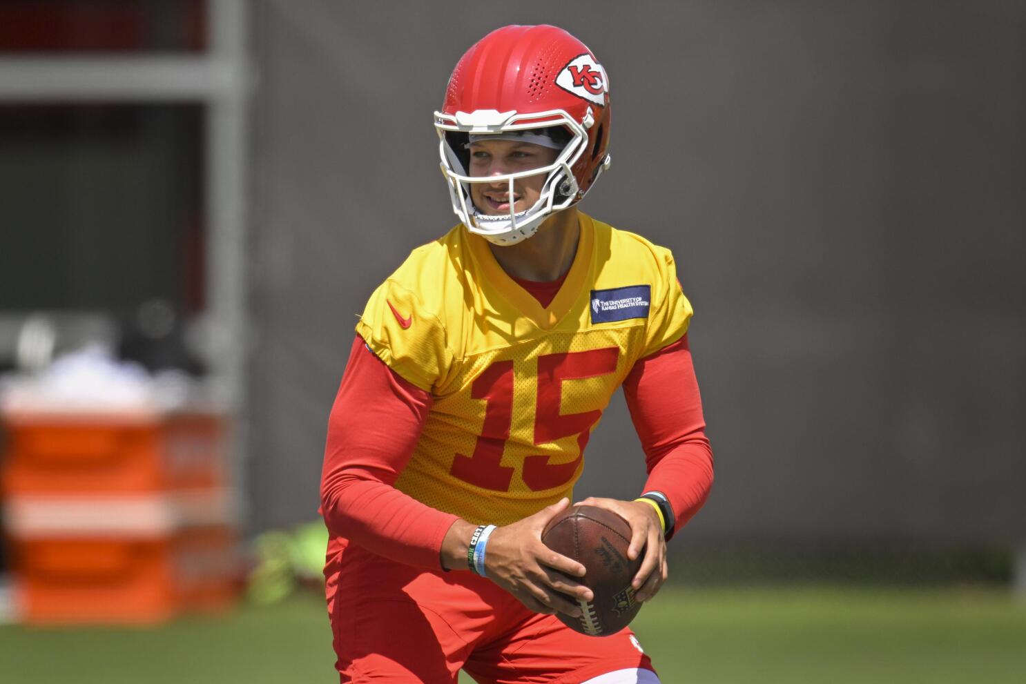 Chiefs QB Patrick Mahomes takes shot at Pro Football Focus