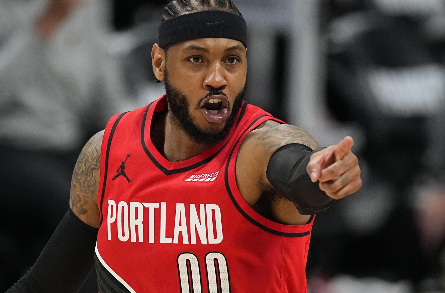 Carmelo Anthony Officially Joins the Portland Trail Blazers - The New York  Times