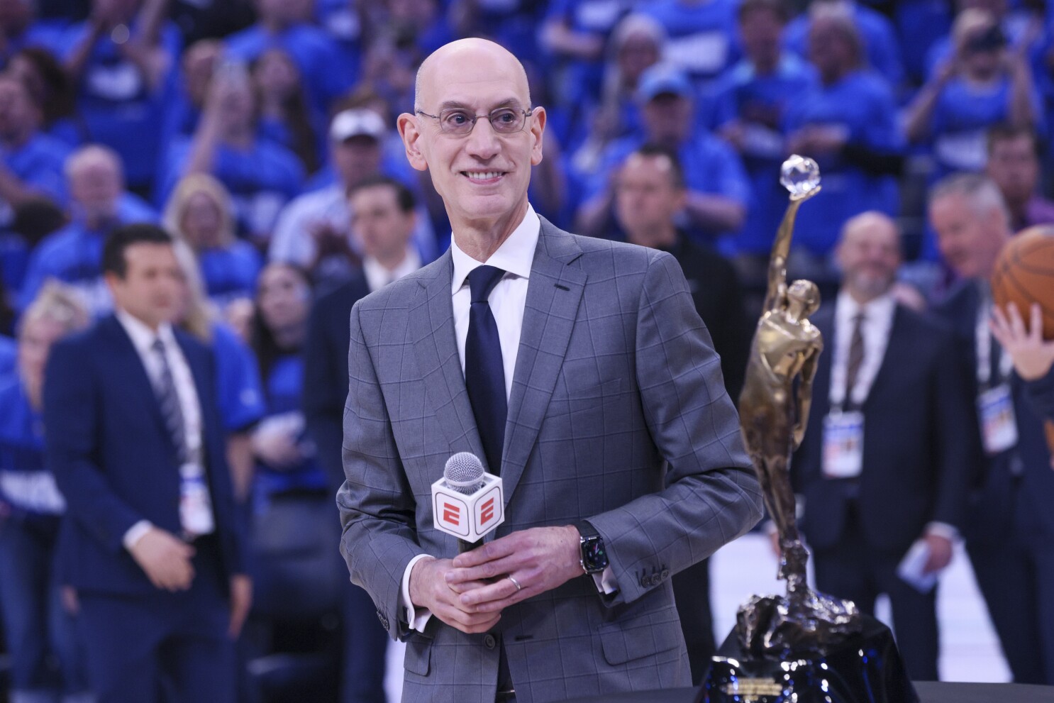 NBA working on US-vs.-world format for All-Star Game, AP source says