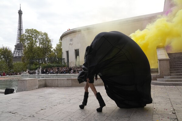 Gabriela Hearst visualises 'climate success' in Chloé show, Paris fashion  week