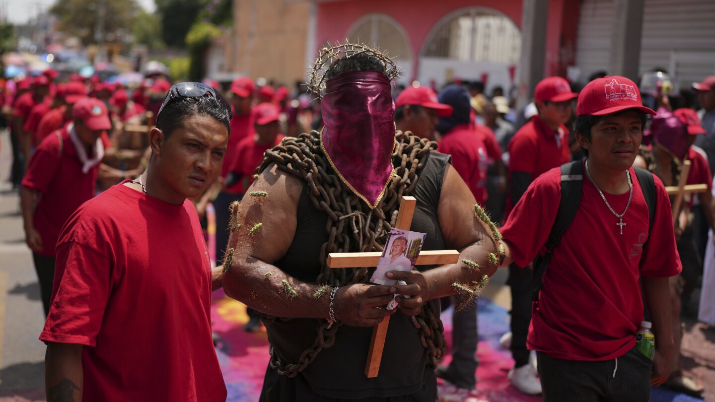 Chains and piercings a Good Friday tradition in Mexico