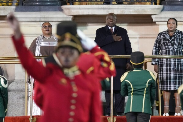 South African President Cyril Ramaphosa arrives for the Opening of Parliament in Cape Town, South Africa, Thursday, July 18, 2024. Ramaphosa is due to open a new parliamentary term to mark the official start of business for his 11-party coalition government. (ĢӰԺ Photo/Nardus Engelbrecht)