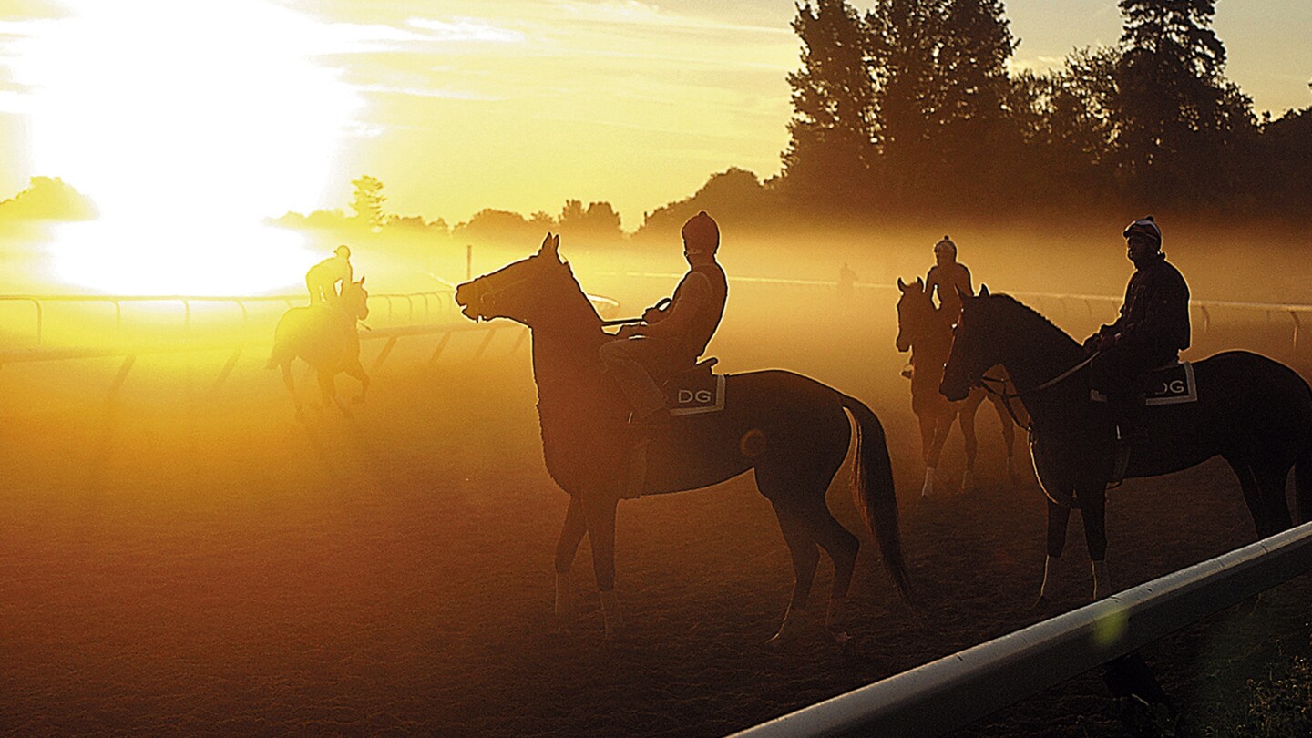 Историческият Саратога заема своето място в центъра на света на конните надбягвания, когато Belmont Stakes идва в града
