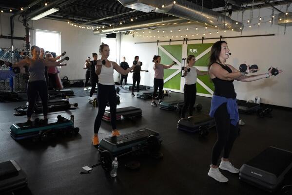 Gyms that survived pandemic steadily get back in shape