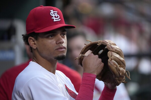 Óscar Mercado shines in first Cardinals start, 10 years after St