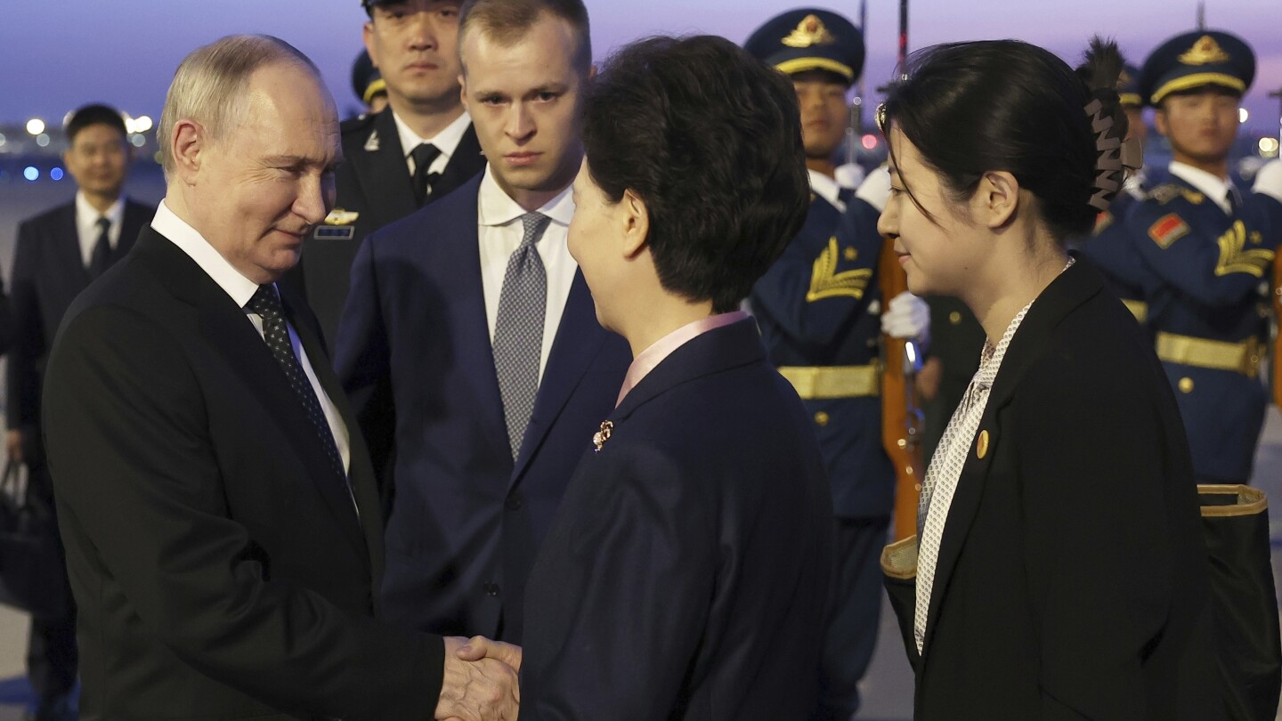 Xi receives Putin on a state visit to China that shows unity among allies