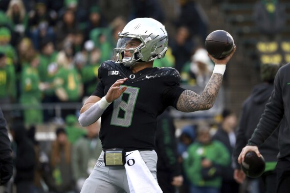 Ducks’ Dillon Gabriel, Nittany Lions’ Abdul Carter, Hoosiers’ Curt Cignetti take top Big Ten honors