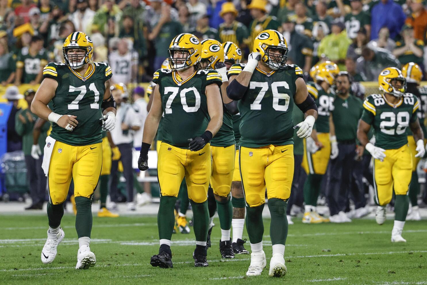 Green Bay Packers' David Bakhtiari signs record deal for O-lineman