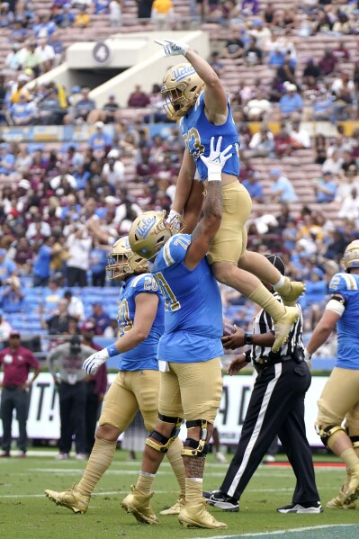 Trust, growth drive UCLA football to top 10 defensive start in 2023  campaign - Daily Bruin