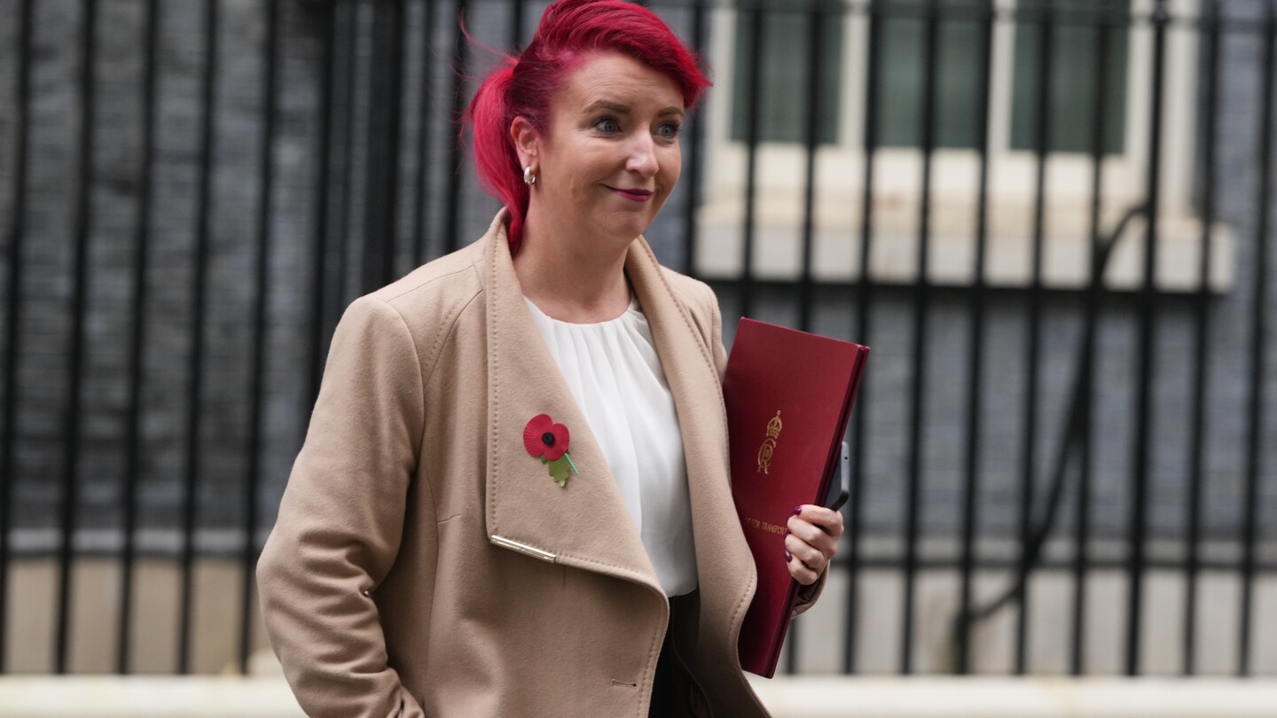 UK delivery secretary quits over decade-old cell phone fraud case