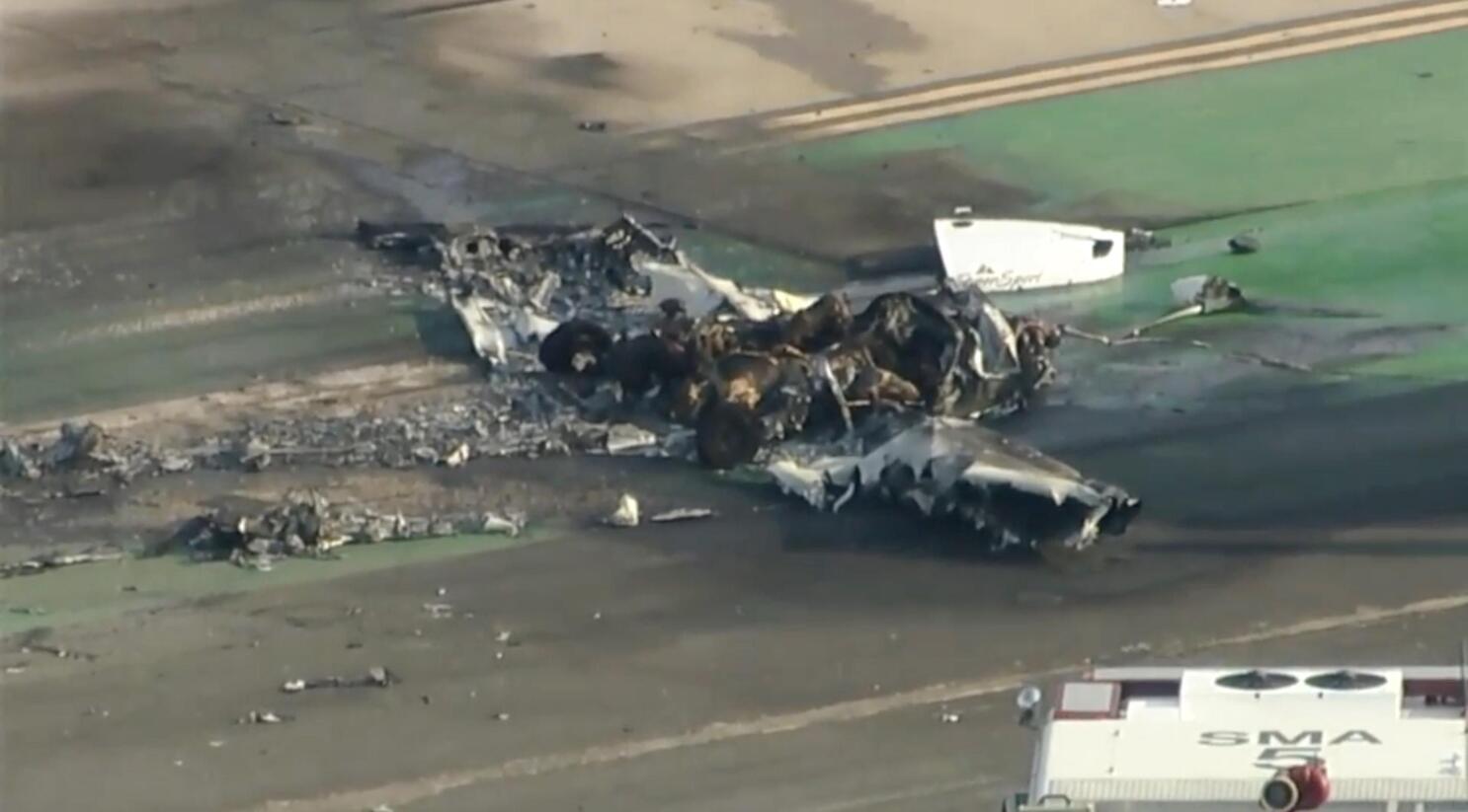 Report: Plane landed hard, then climbed again before crash