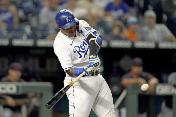 Perez ties Royals mark with 48th HR, exits with ankle sprain