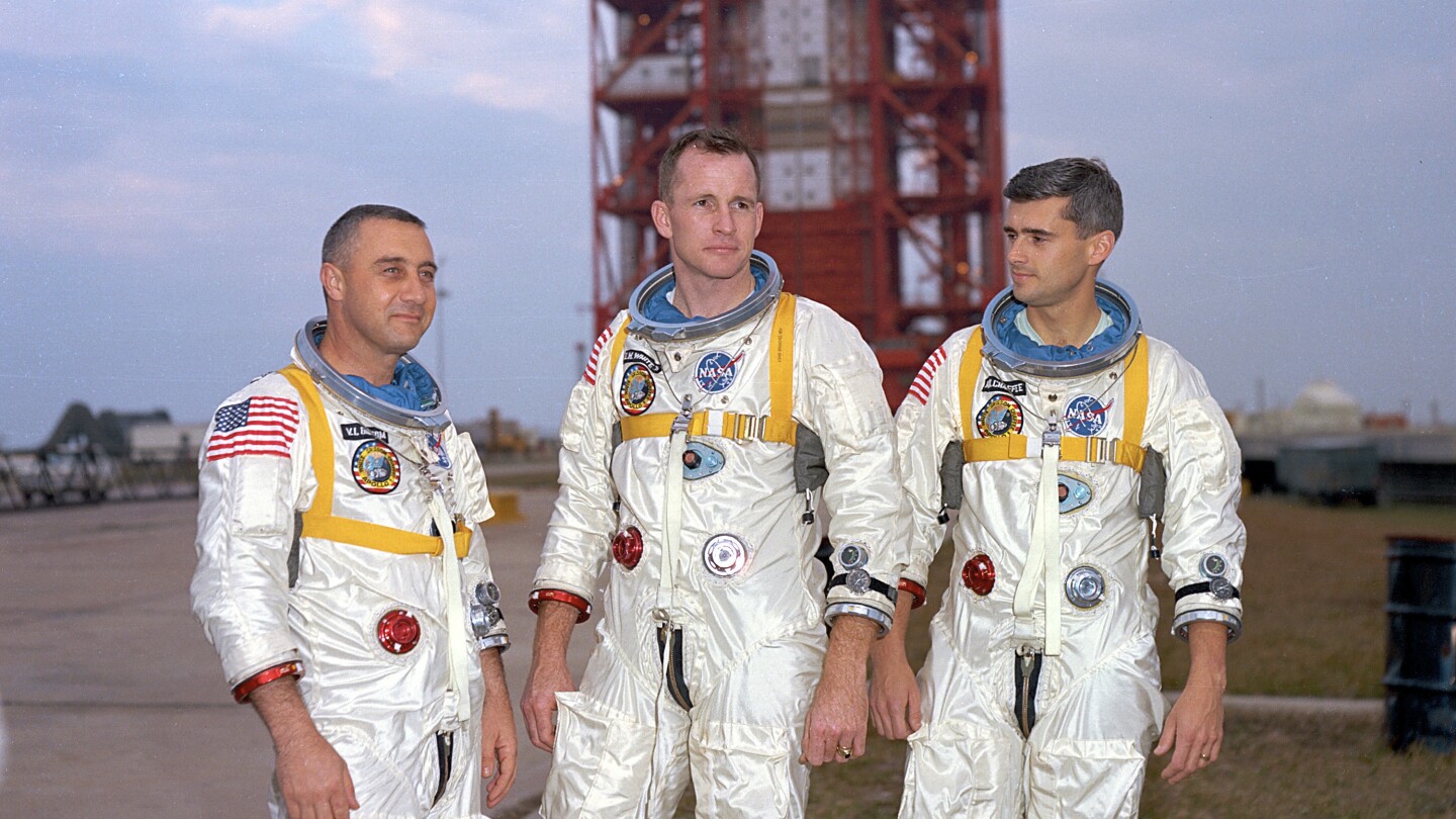 Днешният акцент в историята На 27 януари 1967 г астронавтите Върджил