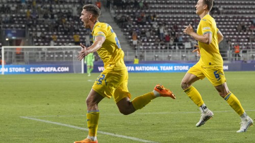 Ukraine's Georgiy Sudakov celebrates after scoring his side's second goal from a penalty kick during the Euro 2023 U21 Championship soccer match between Spain and Ukraine at the Giulesti stadium in Bucharest, Romania, Tuesday, June 27, 2023.(AP Photo/Andreea Alexandru)