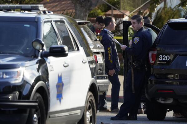 Police investigators work outside the home of Paul Pelosi, the husband of House Speaker Nancy Pelosi, in San Francisco, Friday, Oct. 28, 2022. Paul Pelosi, was attacked and severely beaten by an assailant with a hammer who broke into their San Francisco home early Friday, according to people familiar with the investigation. (AP Photo/Eric Risberg)